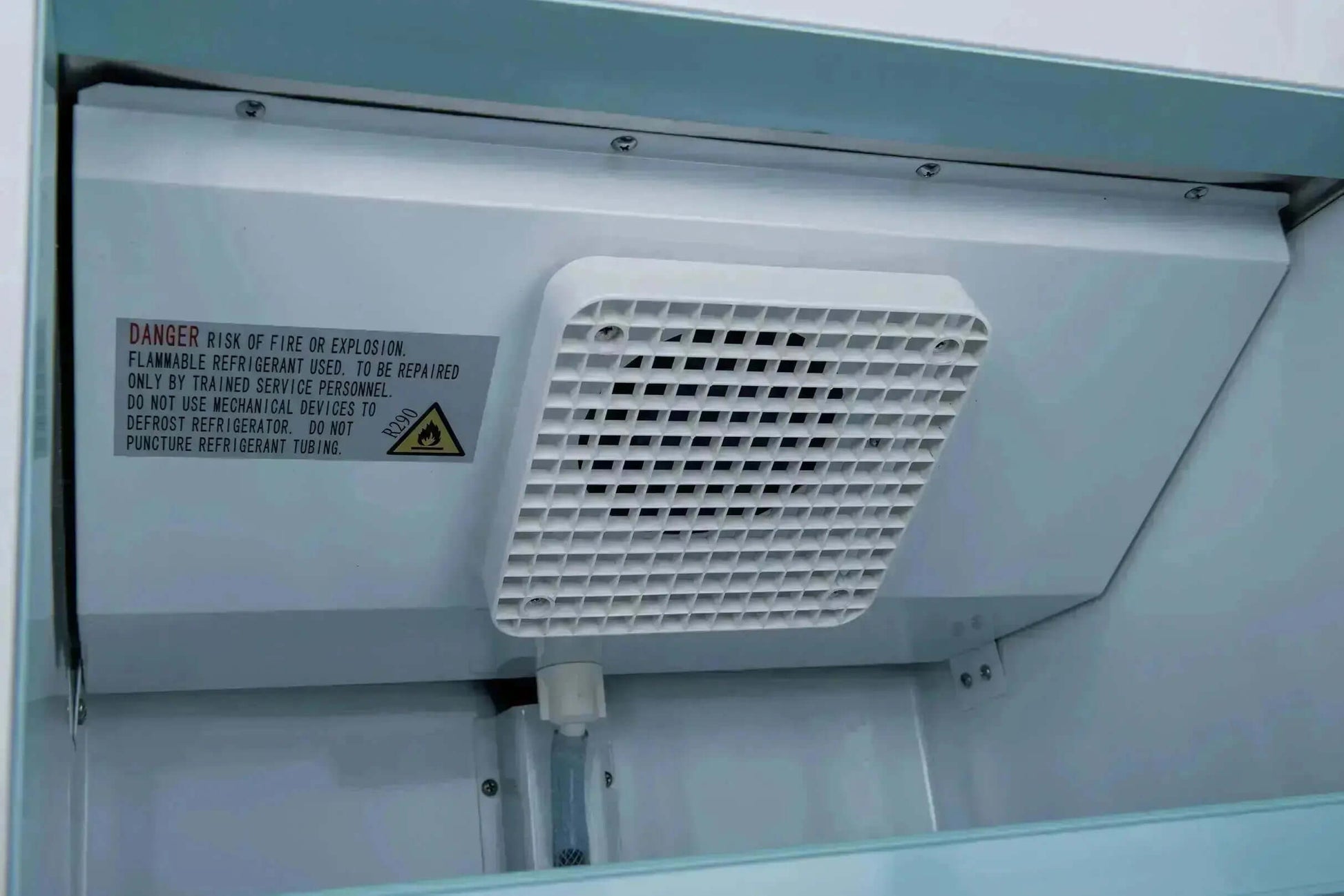 Interior ventilation system of the SG1.9L3-HC three glass door refrigerator for optimal cooling performance.